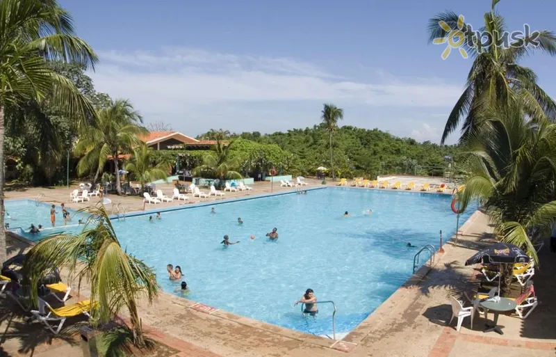 Фото отеля Las Yagrumas 2* Гавана Куба екстер'єр та басейни