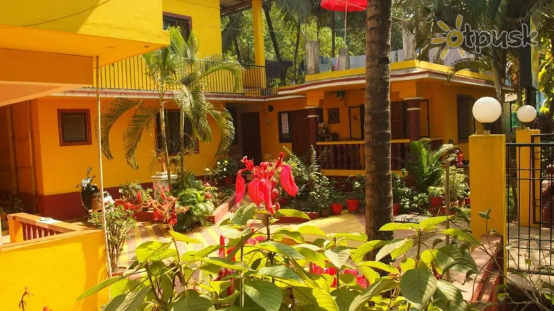 Фото отеля Yellow House 2* Šiaurės Goa Indija išorė ir baseinai