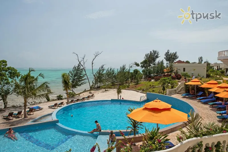 Фото отеля Moja Tuu Luxury Villa 5* Kivenva Tanzānija ārpuse un baseini