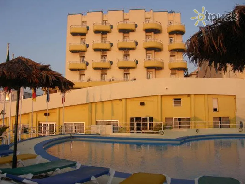 Фото отеля Ambassador Hotel 3* Bugibba Malta ārpuse un baseini