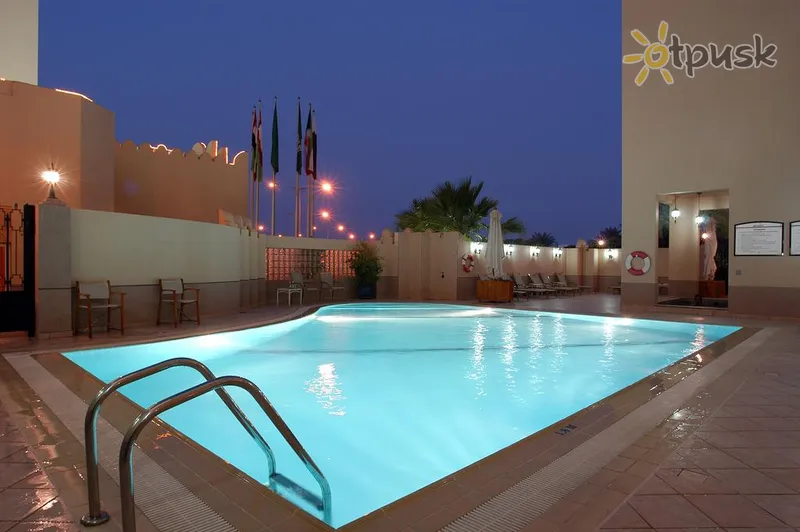 Фото отеля Mоvenpick Hotel 4* Доха Катар екстер'єр та басейни