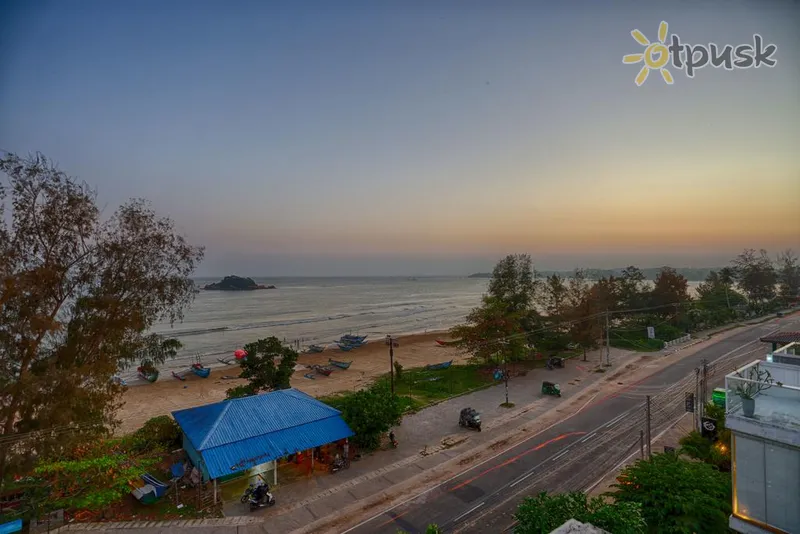 Фото отеля Twenty Two Binaweli 3* Велігама Шрі Ланка пляж