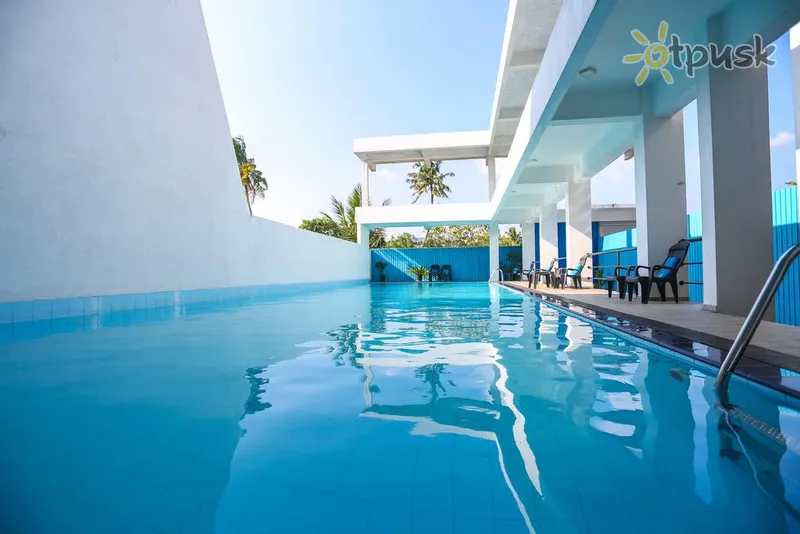 Фото отеля Twenty Two Binaweli 3* Велігама Шрі Ланка екстер'єр та басейни
