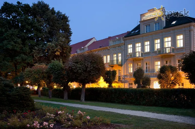 Фото отеля Praha Spa & Kur Hotel 3* Франтишкове Лазне Чехия экстерьер и бассейны