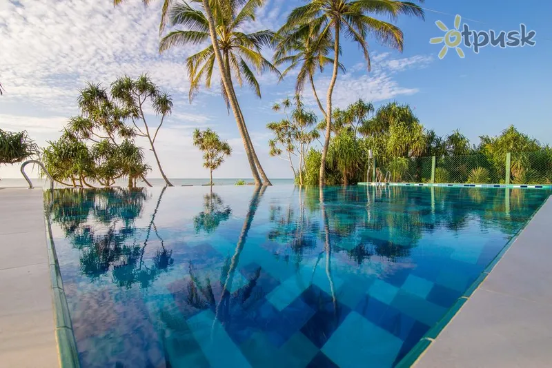 Фото отеля Ananya Beach Resort 4* Тангалле Шри-Ланка экстерьер и бассейны
