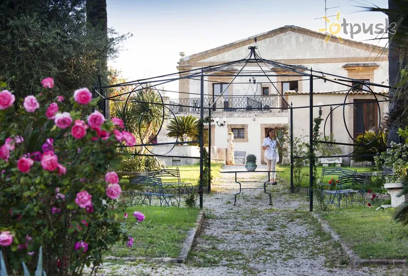 Фото отеля Villa Favorita Relais 4* о. Сицилия Италия экстерьер и бассейны
