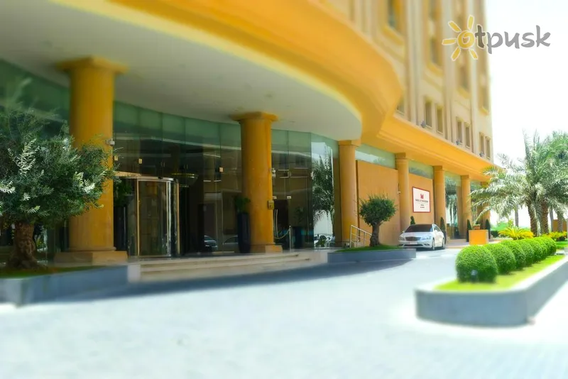 Фото отеля Millennium Hotel Doha 5* Доха Катар экстерьер и бассейны