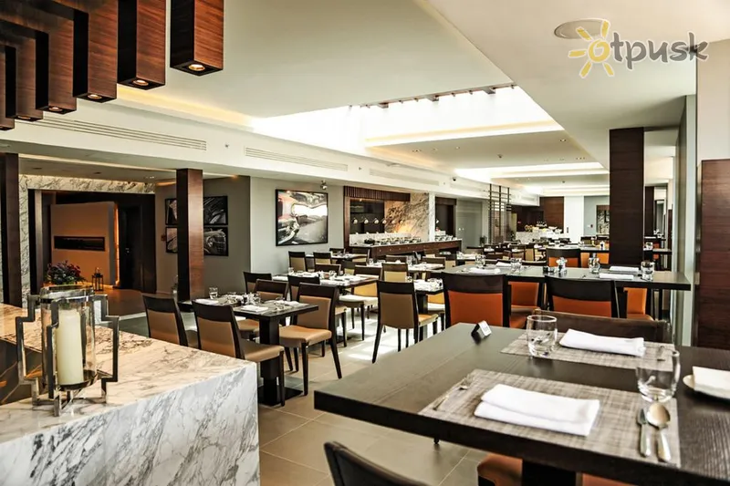 Фото отеля Millennium Hotel Doha 5* Doha Katara bāri un restorāni