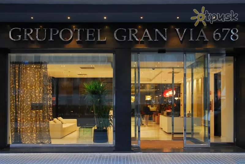 Фото отеля Grupotel Gran Via 678 4* Barselona Spānija ārpuse un baseini
