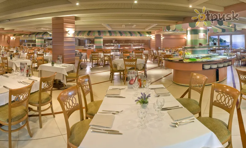 Фото отеля Volga Hotel 4* Kosta del Maresme Spānija bāri un restorāni