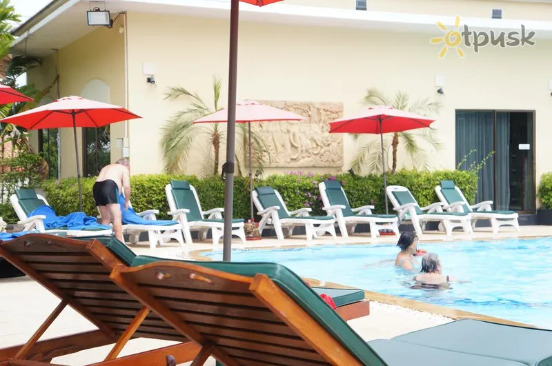 Фото отеля The Royal Tropical Beach 3* Паттайя Таиланд экстерьер и бассейны