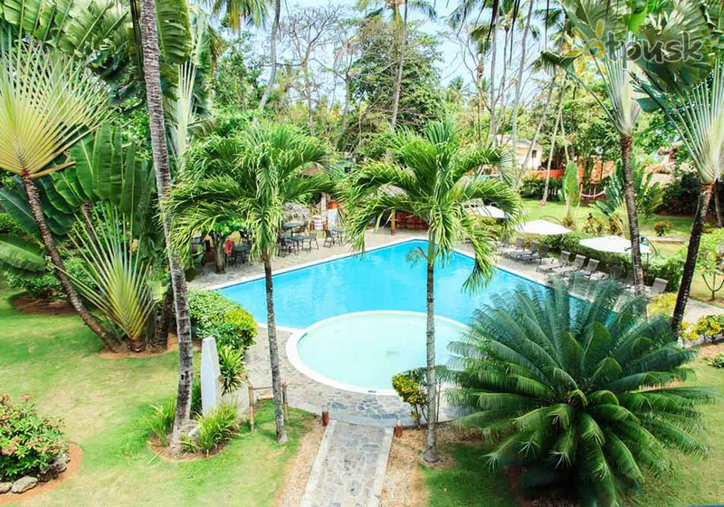 Фото отеля Residencia Del Paseo 3* Самана Домінікана екстер'єр та басейни