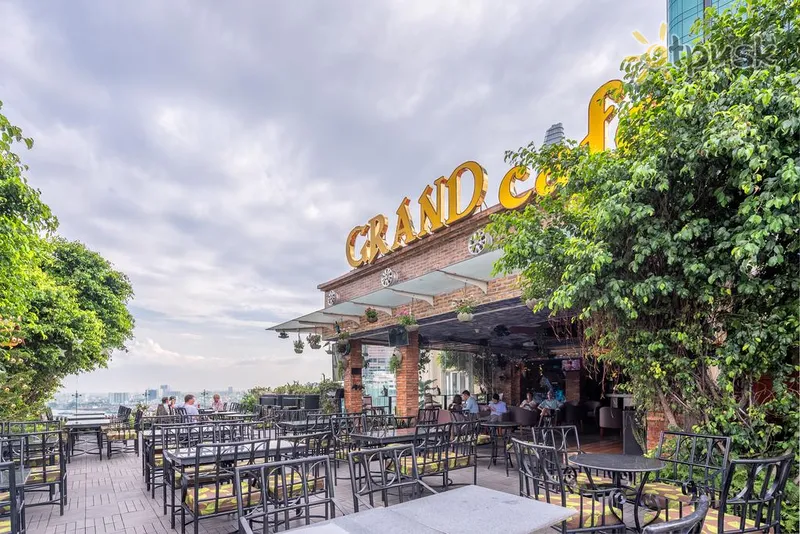 Фото отеля Grand Saigon Hotel 5* Хошимін В'єтнам бари та ресторани