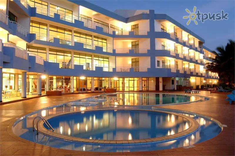 Фото отеля Induruwa Beach Resort 3* Індурува Шрі Ланка екстер'єр та басейни