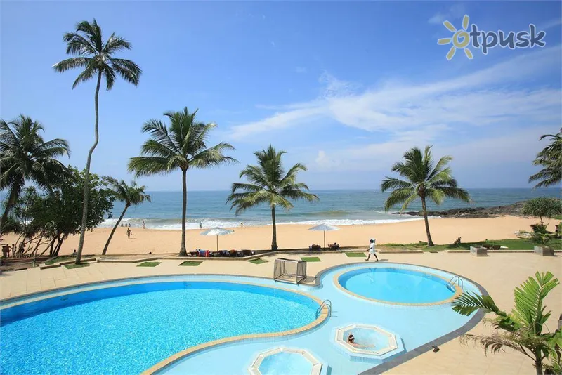 Фото отеля Induruwa Beach Resort 3* Індурува Шрі Ланка пляж