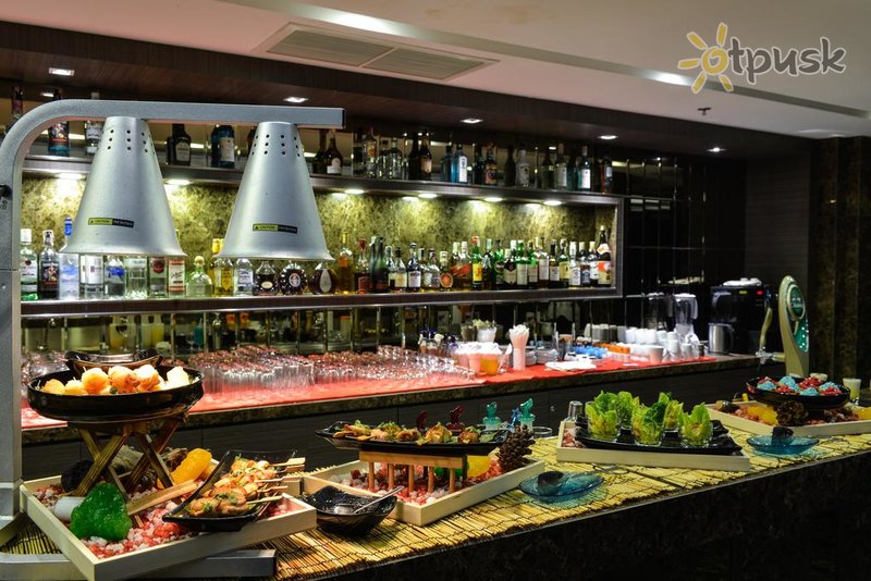 Фото отеля Grand Swiss Sukhumvit 11 by Compass Hospitality 4* Бангкок Таиланд бары и рестораны