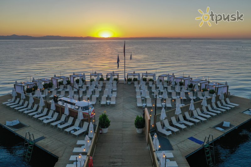 Фото отеля DoubleTree by Hilton Antalya Kemer 5* Кемер Турция пляж