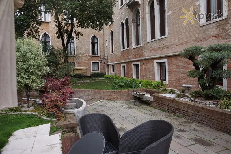 Фото отеля Pesaro Palace 4* Venecija Italija išorė ir baseinai