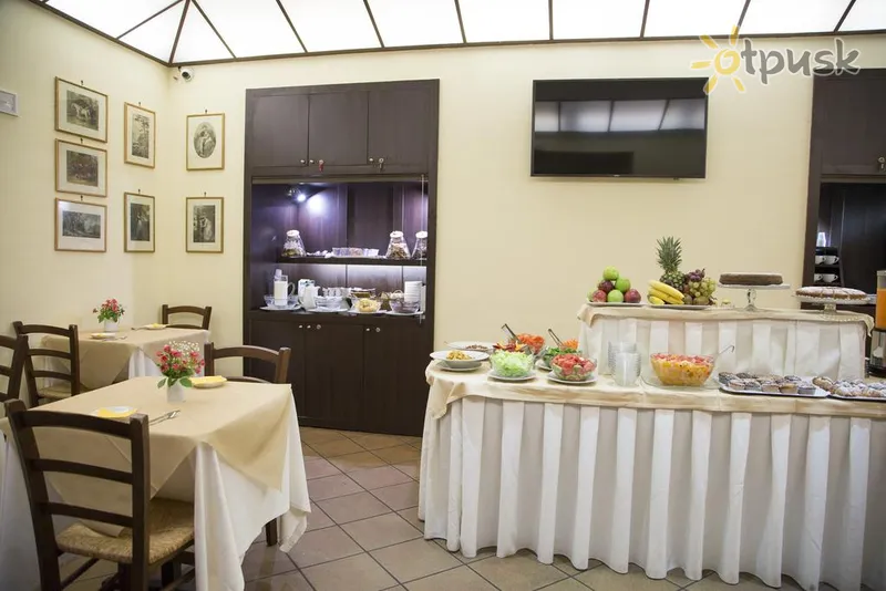 Фото отеля Grand Hotel Europa Napoli 3* Neapole Itālija bāri un restorāni