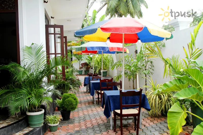 Фото отеля Italia Hotel 2* Амбалангода Шри-Ланка экстерьер и бассейны