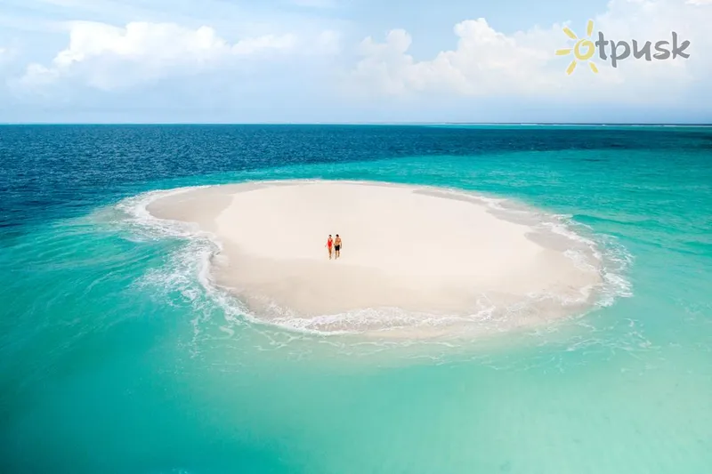 Фото отеля InterContinental Maldives Maamunagau Resort 5* Раа Атолл Мальдивы пляж