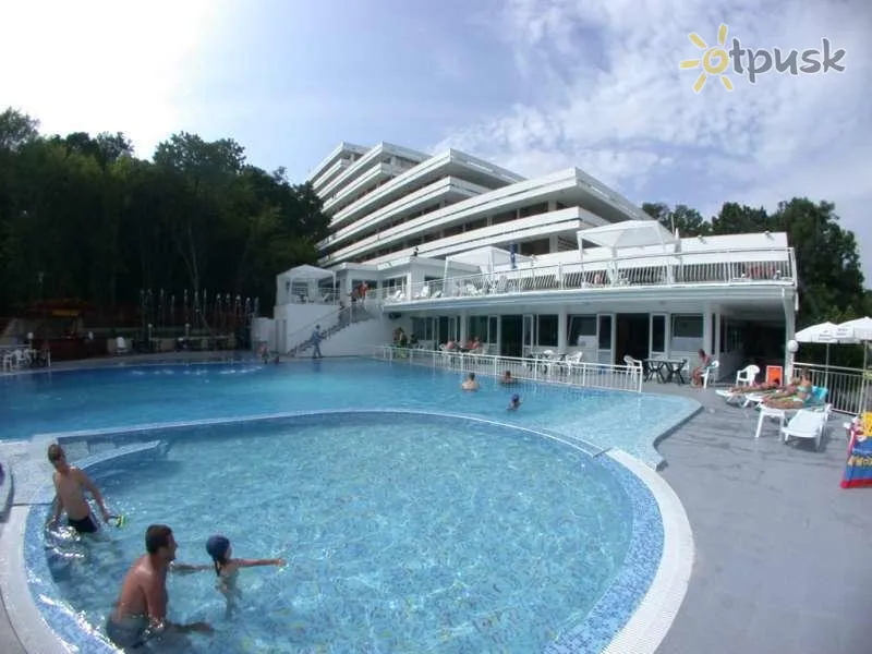 Фото отеля Pliska Hotel 3* Auksinės smiltys Bulgarija išorė ir baseinai