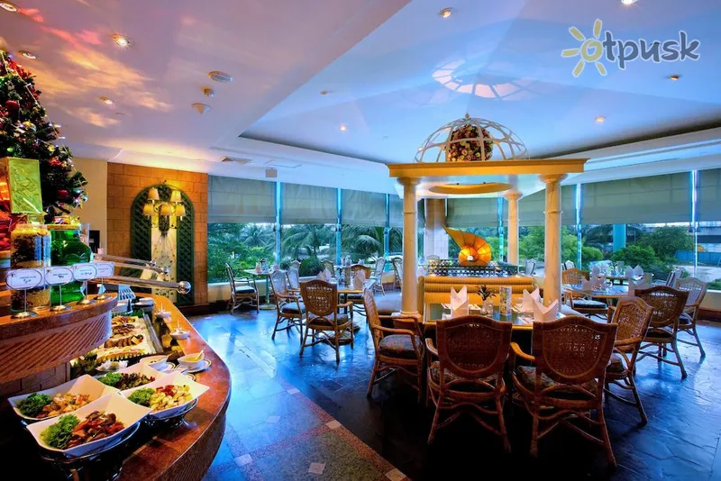 Фото отеля Golden Tulip Sovereign Hotel 4* Бангкок Таиланд бары и рестораны
