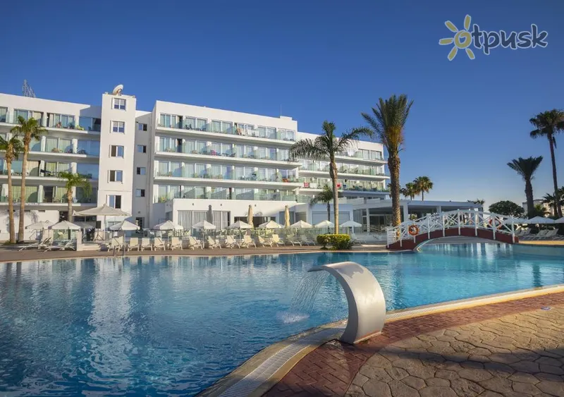 Фото отеля Tsokkos Protaras Beach Hotel 4* Protaras Kipra ārpuse un baseini