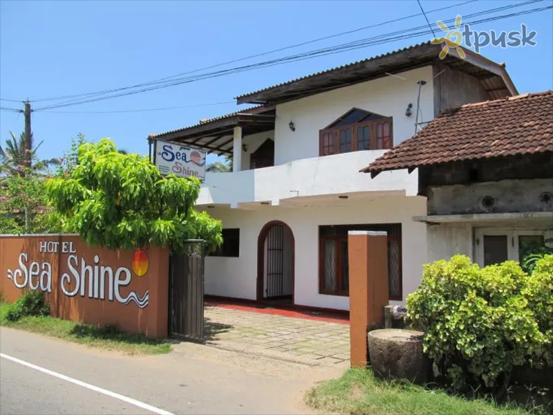 Фото отеля Sea Shine Guest House 2* Hikaduva Šri Lanka išorė ir baseinai