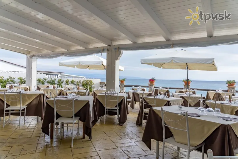 Фото отеля Villaggio Baia d’Ercole 4* Калабрія Італія бари та ресторани