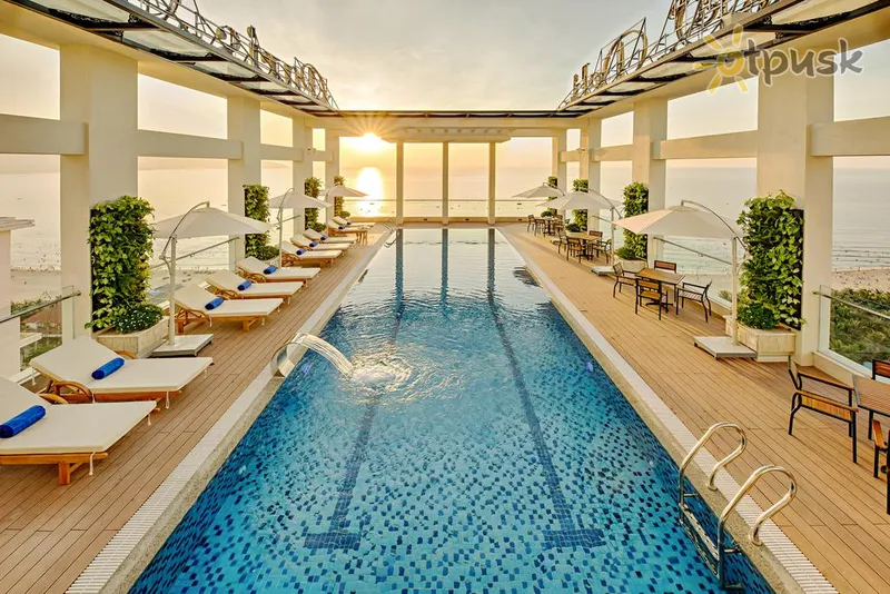 Фото отеля Paris Deli Beach 4* Дананг В'єтнам екстер'єр та басейни