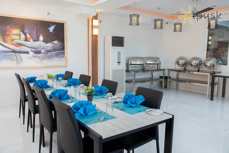 Фото отеля Reef Edge Thulusdhoo Guest House 4* Північний Мале Атол Мальдіви бари та ресторани