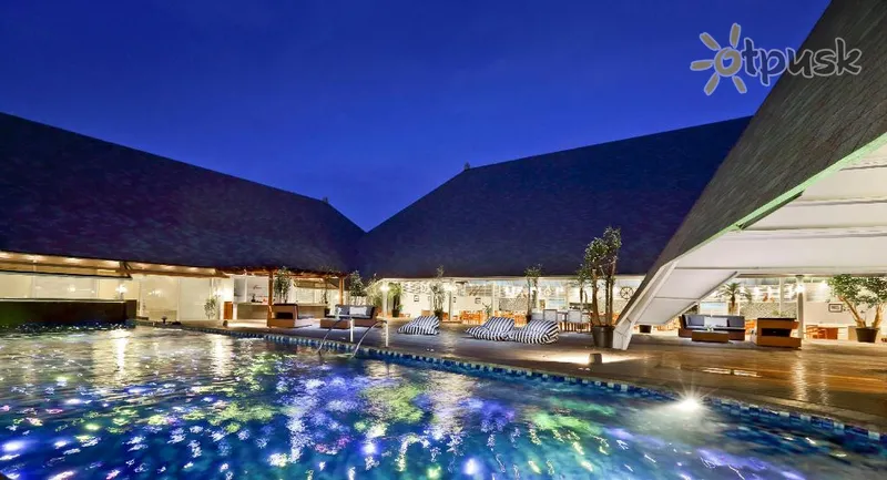 Фото отеля The Kuta Beach Heritage Hotel 5* Kuta (Balis) Indonezija išorė ir baseinai