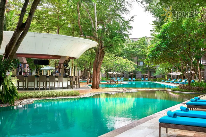 Фото отеля Courtyard by Marriott Bali Nusa Dua 5* Нуса Дуа (о. Бали) Индонезия бары и рестораны