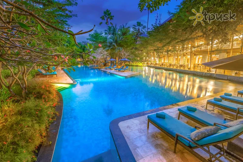 Фото отеля Courtyard by Marriott Bali Nusa Dua 5* Нуса Дуа (о. Бали) Индонезия экстерьер и бассейны