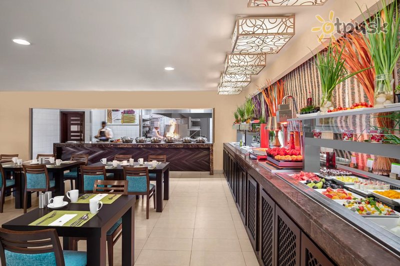 Фото отеля DoubleTree by Hilton Ras Al Khaimah 4* Рас Аль-Хайма ОАЭ бары и рестораны