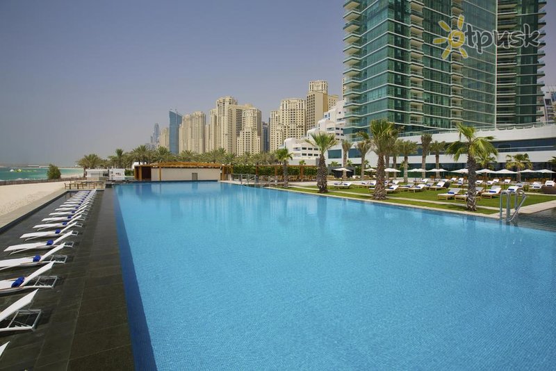 Фото отеля DoubleTree by Hilton Dubai Jumeirah Beach 4* Дубай ОАЭ экстерьер и бассейны