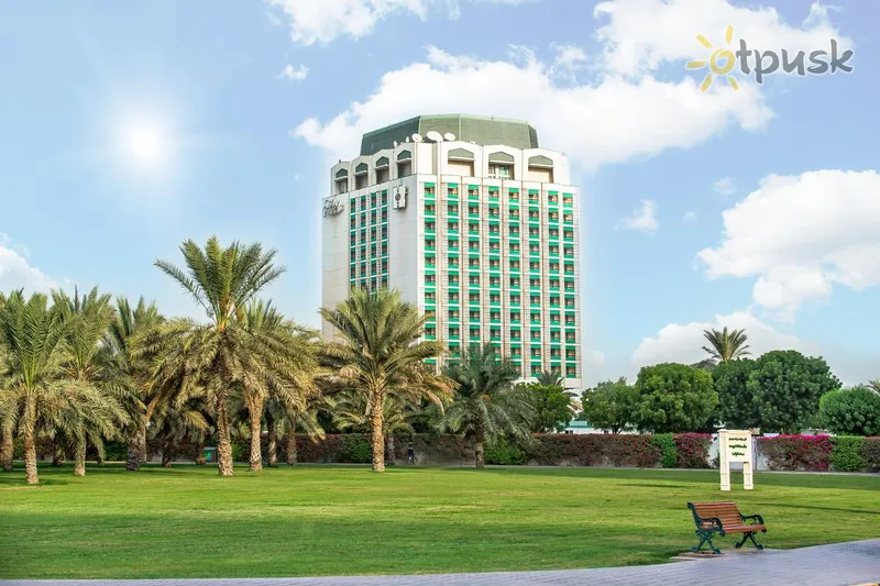 Фото отеля Holiday International Sharjah 4* Šārdža AAE ārpuse un baseini