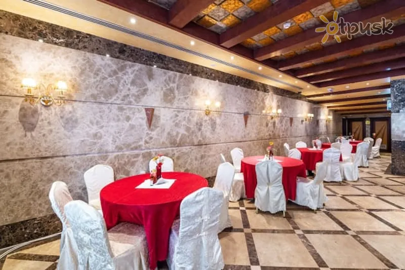 Фото отеля Crystal Plaza Hotel Sharjah 2* Šārdža AAE bāri un restorāni