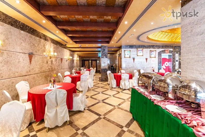 Фото отеля Crystal Plaza Hotel Sharjah 2* Šardža JAE barai ir restoranai