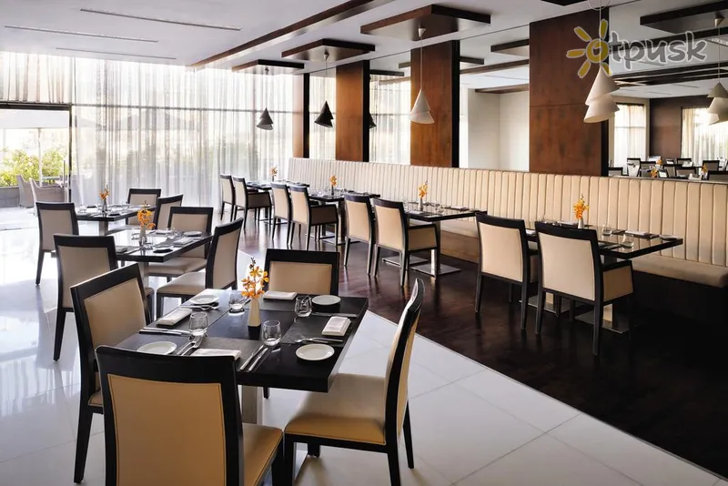 Фото отеля Movenpick Hotel Apartments Al Mamzar Dubai 5* Дубай ОАЭ бары и рестораны