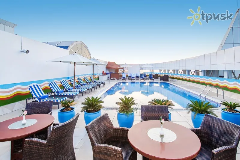 Фото отеля Grand Excelsior Hotel Bur Dubai 4* Дубай ОАЭ экстерьер и бассейны