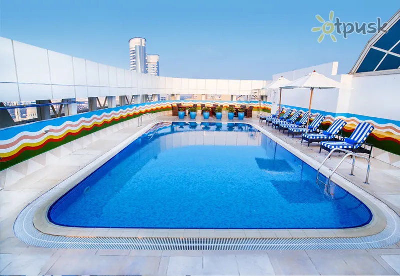 Фото отеля Grand Excelsior Hotel Bur Dubai 4* Dubajus JAE išorė ir baseinai