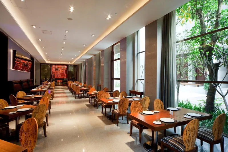 Фото отеля Royal Tulip Luxury Hotel Carat 5* Guangdžou Kinija barai ir restoranai