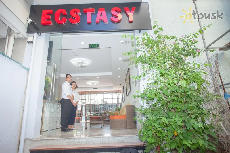 Фото отеля Ecstasy Hotel 3* Nha Trang Vietnamas išorė ir baseinai