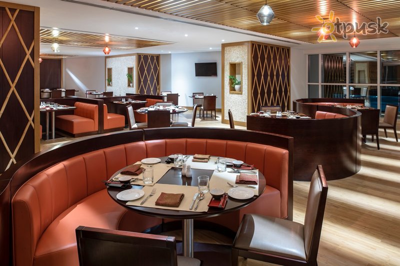 Фото отеля Four Points by Sheraton Sharjah 4* Шарджа ОАЭ бары и рестораны