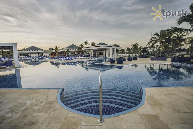 Фото отеля Iberostar 5* Holguinas Kuba išorė ir baseinai