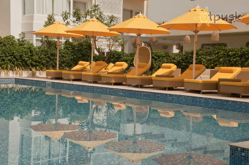 Фото отеля Bloom Suites 4* Північний Гоа Індія екстер'єр та басейни