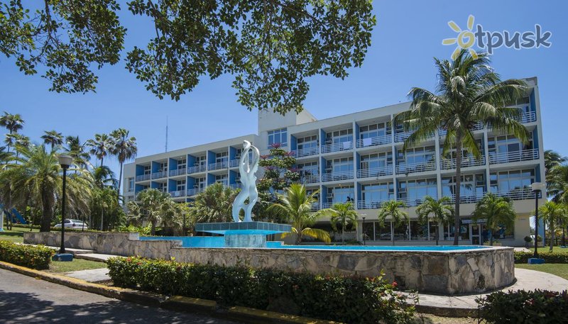 Фото отеля Atlantico 3* Гавана Куба экстерьер и бассейны