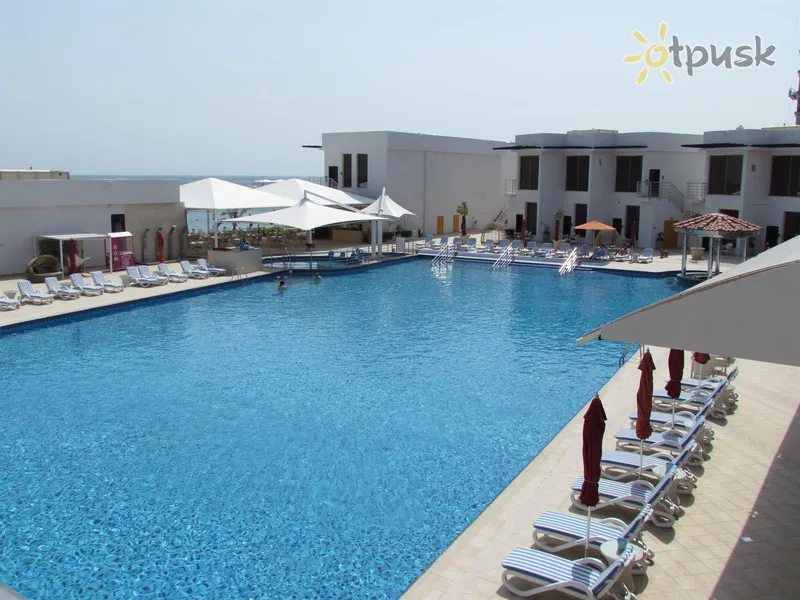 Фото отеля Mirage Bab Al Bahr Beach Resort 4* Fujairah JAE išorė ir baseinai